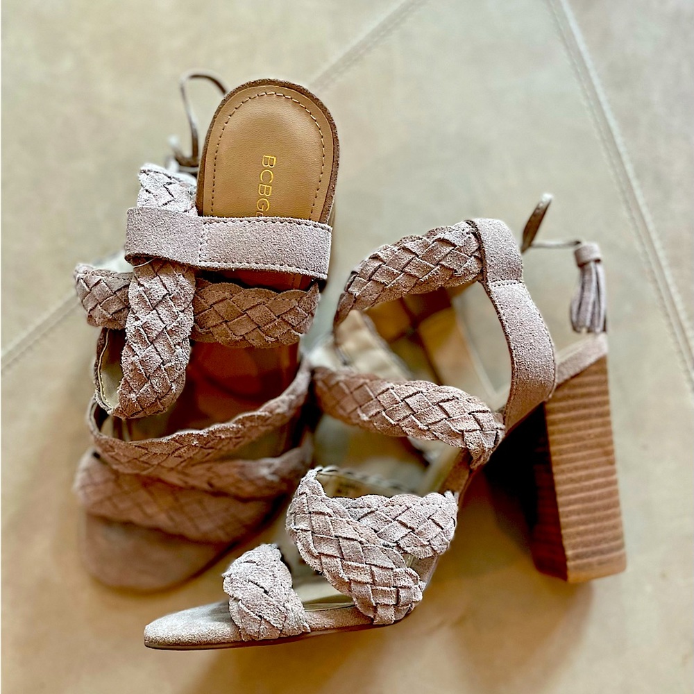 BCBG suede 4” tie back heels